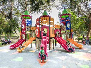 Parque infantil al aire libre en Matagalpa