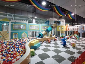 Un parque infantil cubierto construido en Xianyang