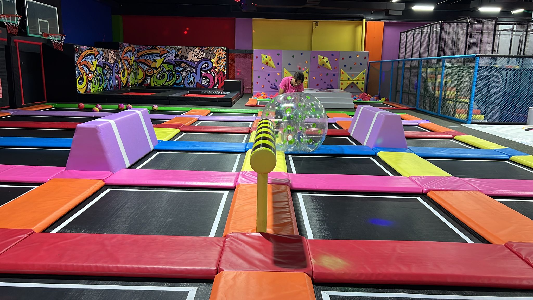 parque de trampolines L02